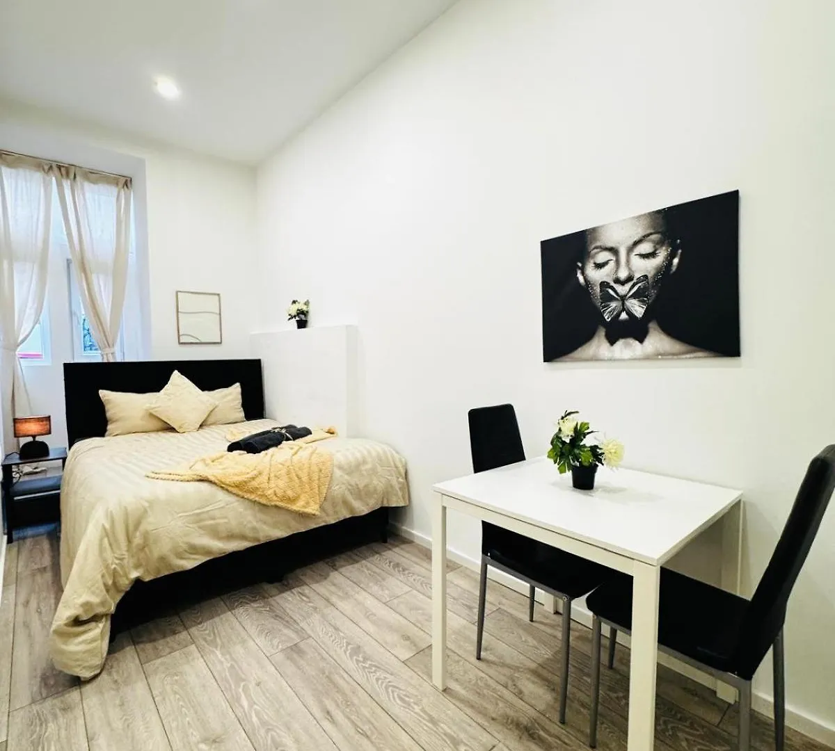 Elegant 5-Br Home Ideal For Groups & Families Vienna 0*,  Austria
