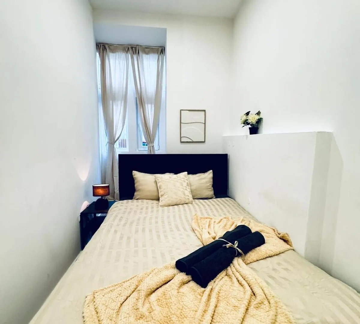 Elegant 5-Br Home Ideal For Groups & Families Vienna 0*,  Austria