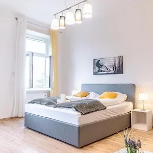 Attractive 2br Near Akh Ideal For Longstays Vienna