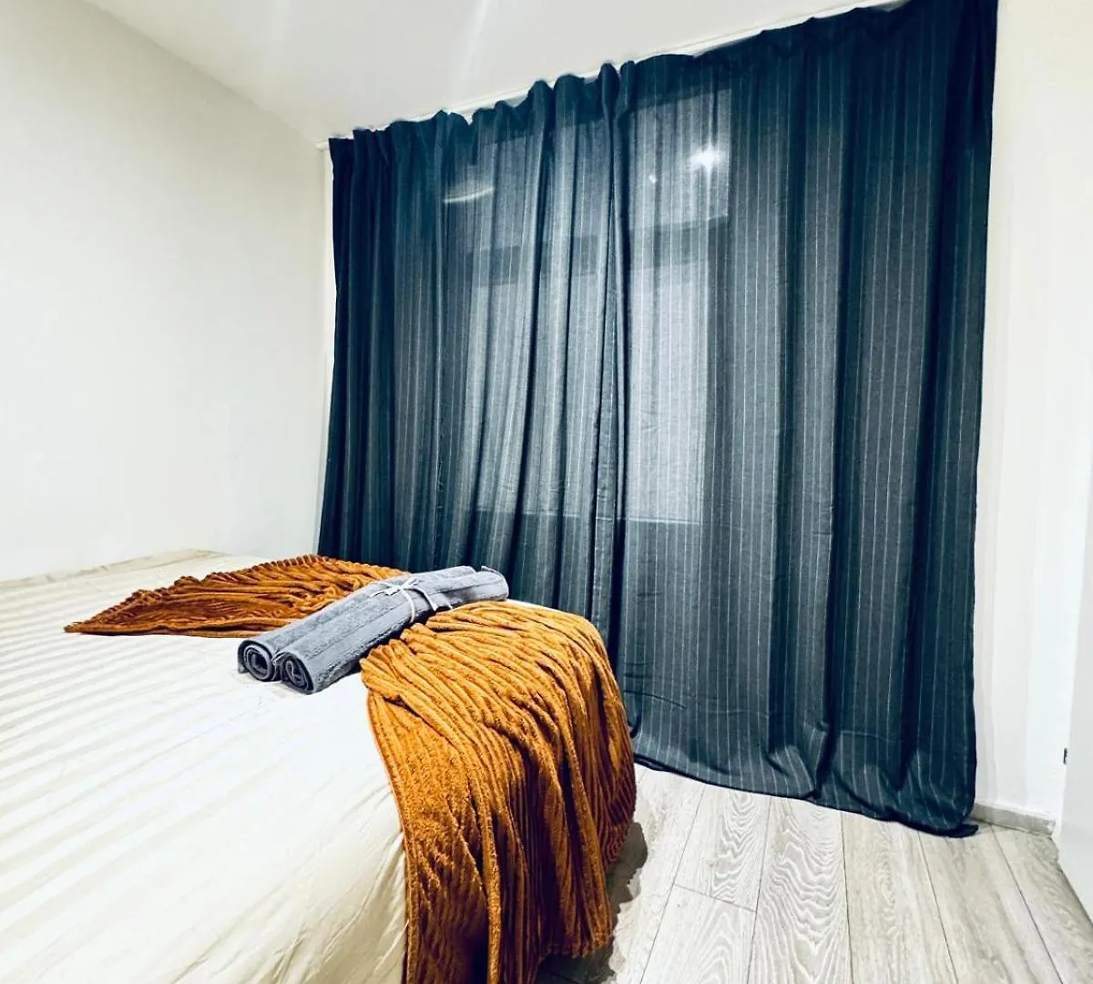 Elegant 5-Br Home Ideal For Groups & Families Vienna