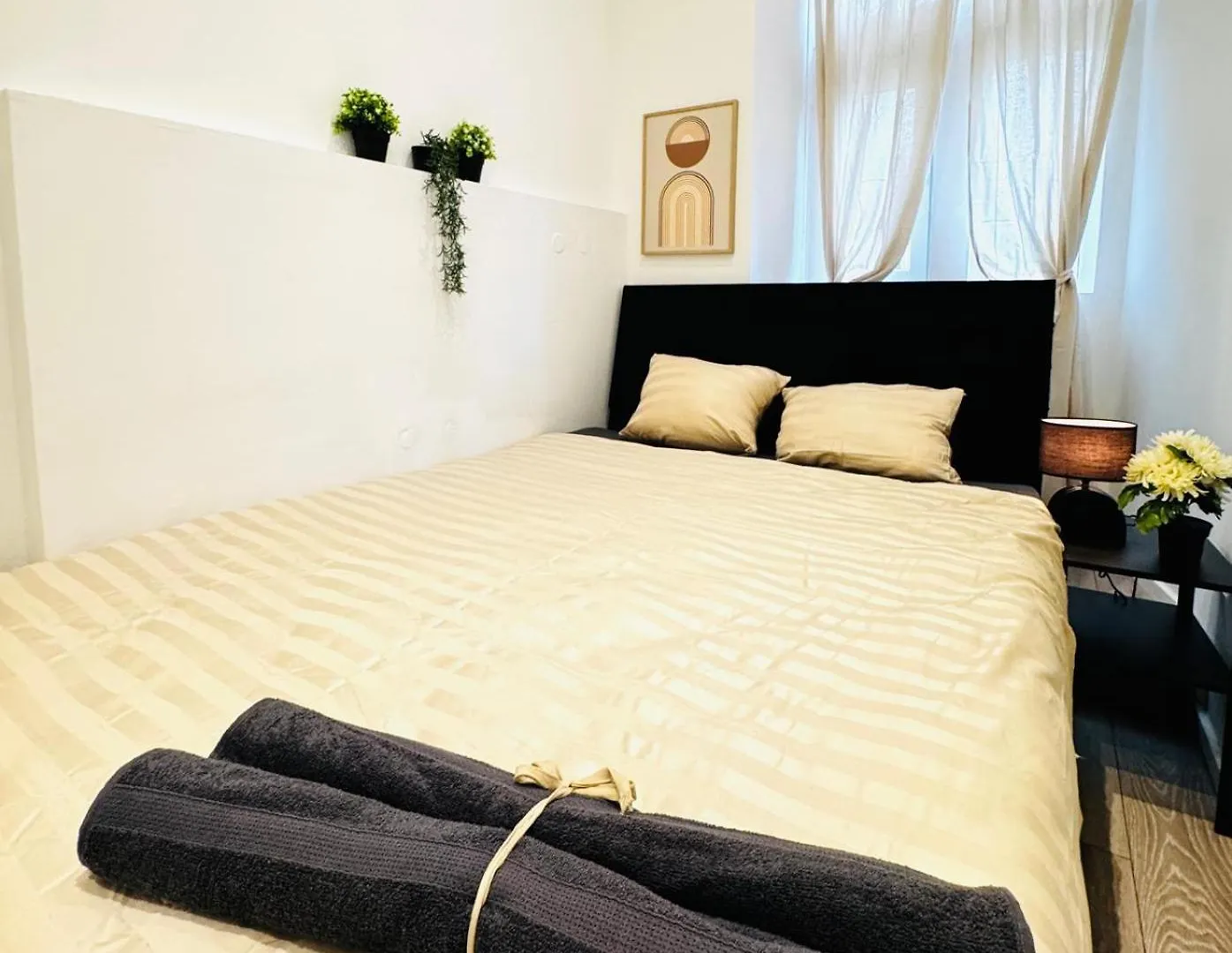 Elegant 5-Br Home Ideal For Groups & Families Vienna Austria