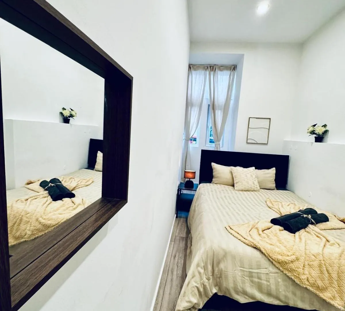 Elegant 5-Br Home Ideal For Groups & Families Vienna