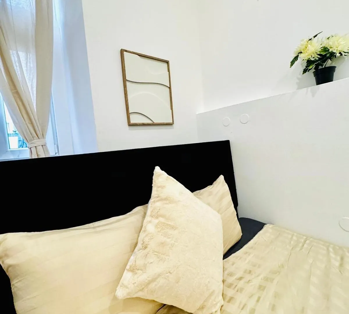 Elegant 5-Br Home Ideal For Groups & Families Vienna