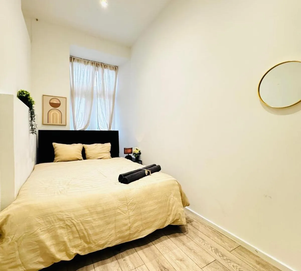 Elegant 5-Br Home Ideal For Groups & Families Wenen Appartement
